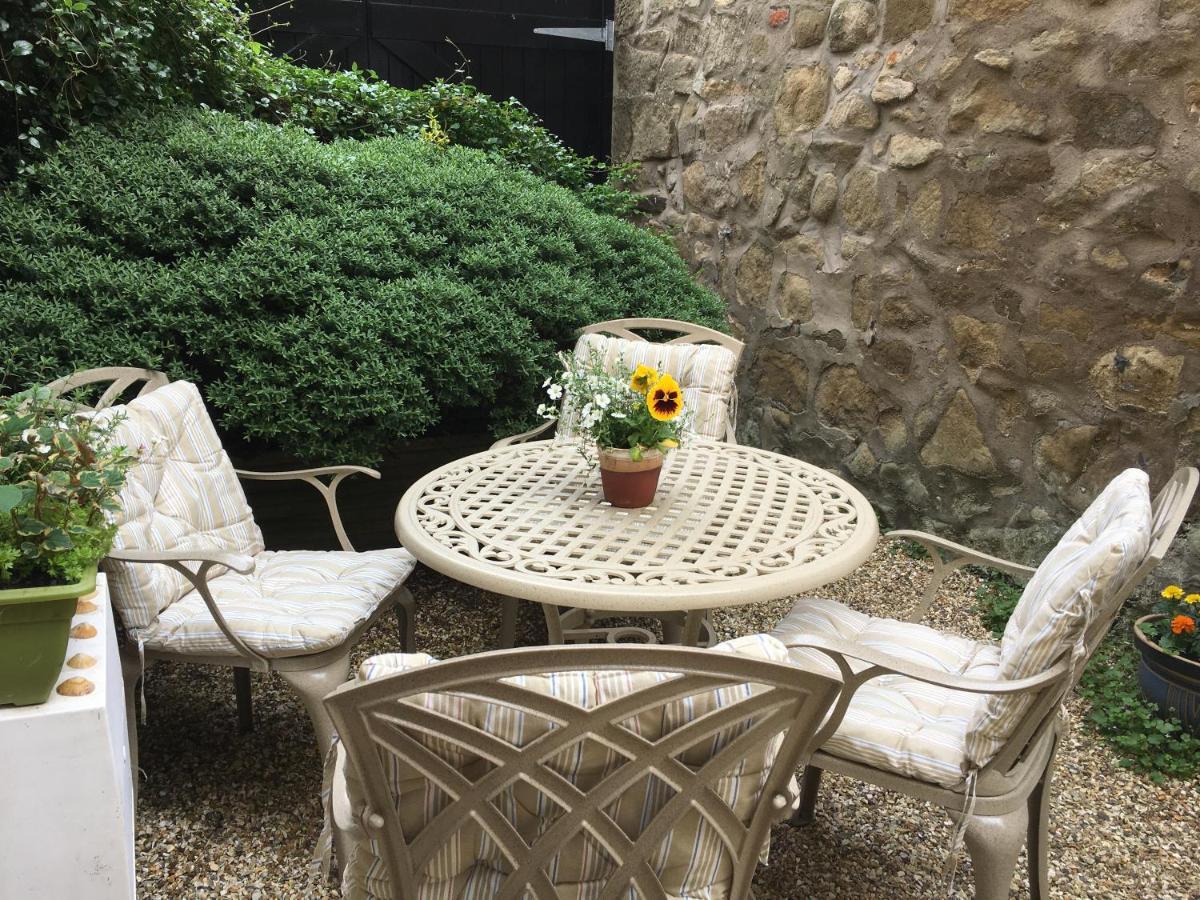 Peaseblossom House, A Charming Grade II Listed Building, In A Great Location In Alnwick Exterior foto